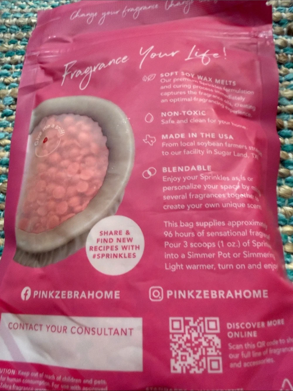 Pink Zebra Sprinkles Candy Cane Lane Fragranced Wax Melts - Pink and Red